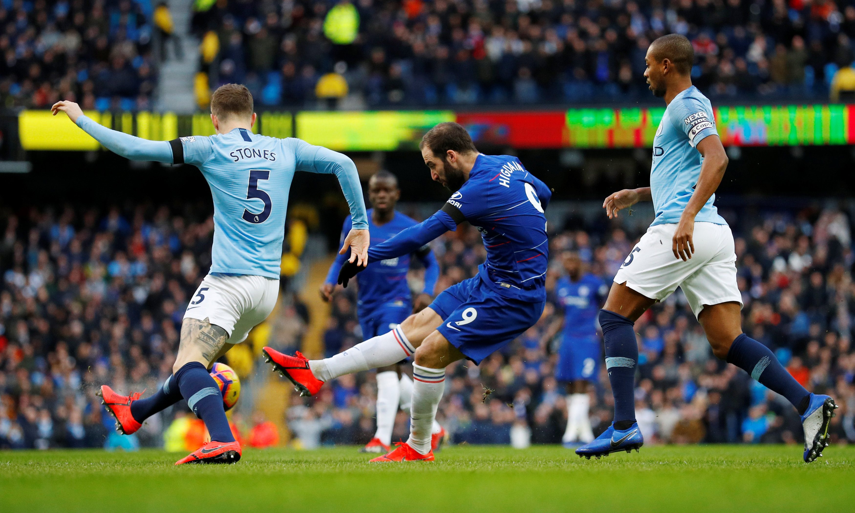 鹈鹕vs篮网前瞻：伤病潮下的突围，鹈鹕盼终结五连败颓势