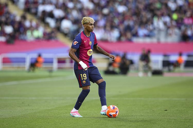 NBA战报：巴恩斯24分，马刺135-132险胜鹈鹕（NBA战况：巴恩斯砍下24分，马刺135-132险胜鹈鹕）