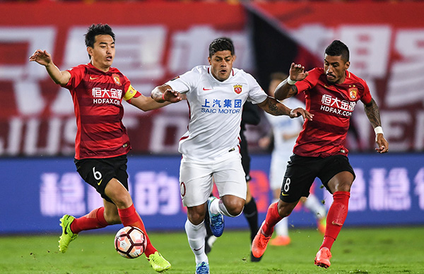 登顶法甲射手王！格林伍德本场双响，本赛季法甲12场10球（格林伍德梅开二度，12场10球领跑法甲射手榜）