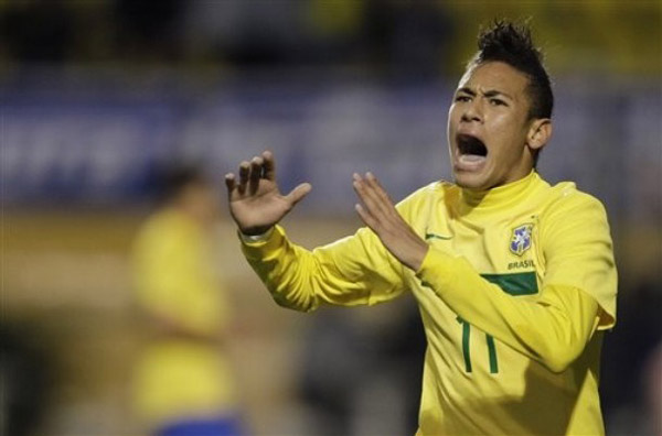 各项赛事助攻14次！奥利塞双线领跑欧冠和五大联赛助攻榜（多线14助！奥利塞欧冠与五大联赛助攻榜双料领跑）