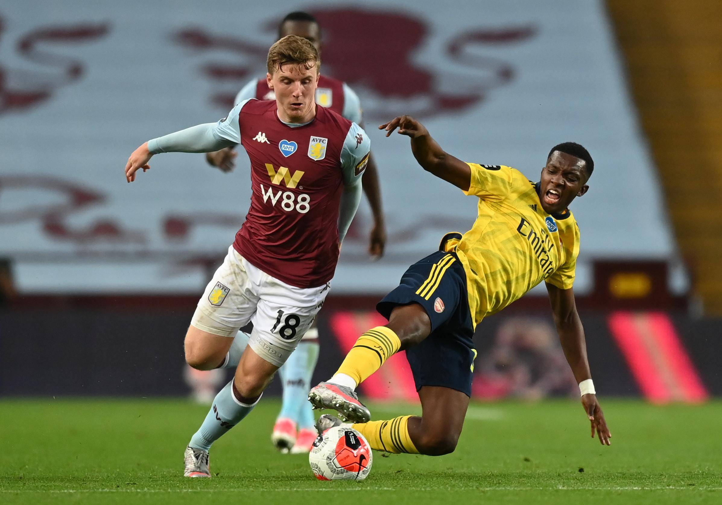 记者：葡体、水晶宫、西汉姆联有意德温特，尤文有25%分成