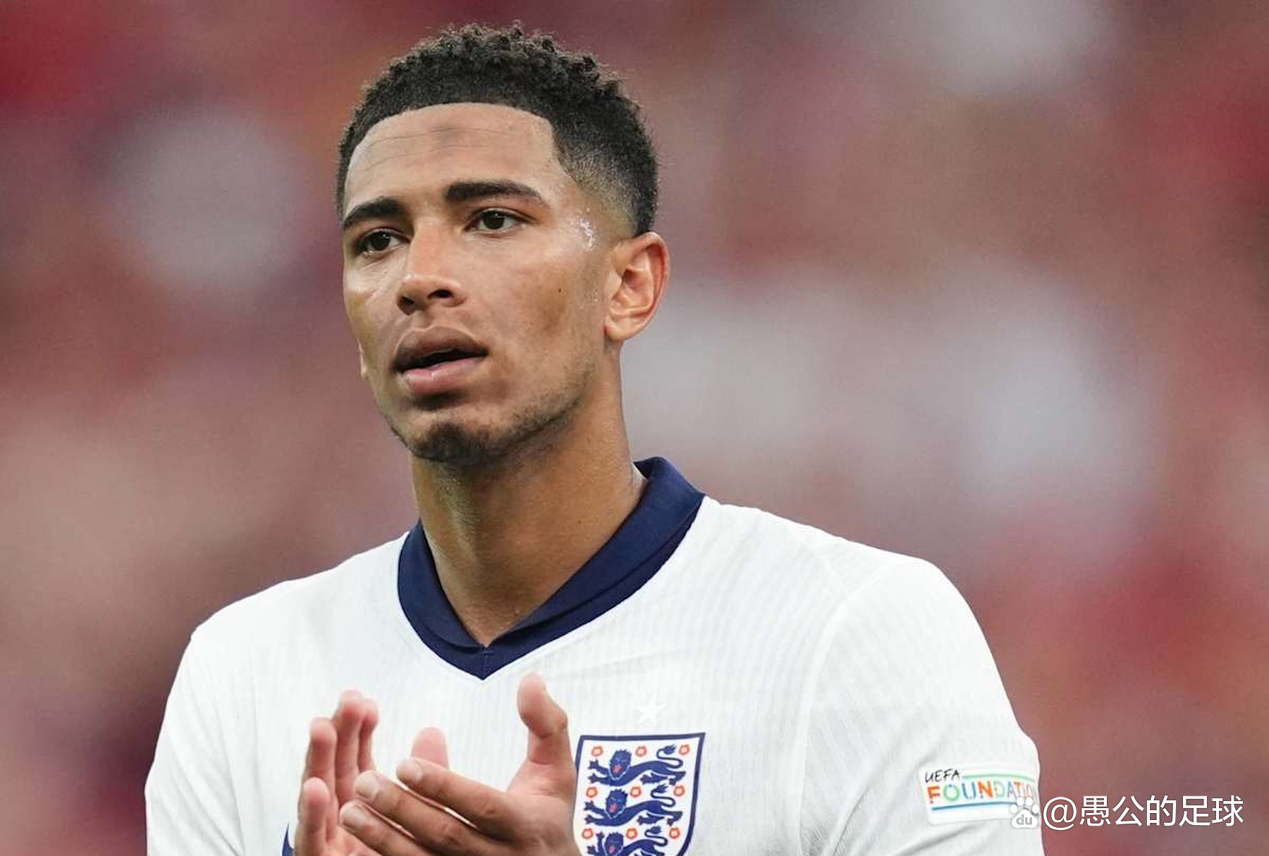 北爱尔兰小将唐利：在热刺时凯恩帮了我很多，这让我喜欢回撤