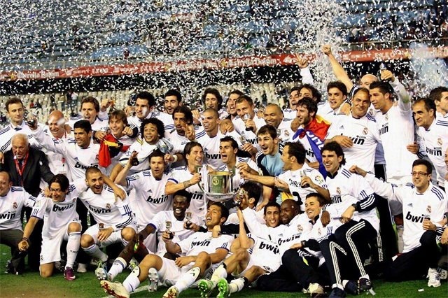 德甲今日开战！拜仁慕尼黑都否去的5连胜？（德甲今夜打响！拜仁能否延续五连胜？）