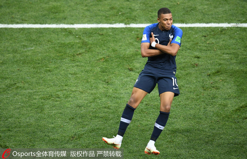 转会传闻，新闻：阿森纳盯上法兰克福的巴霍亚