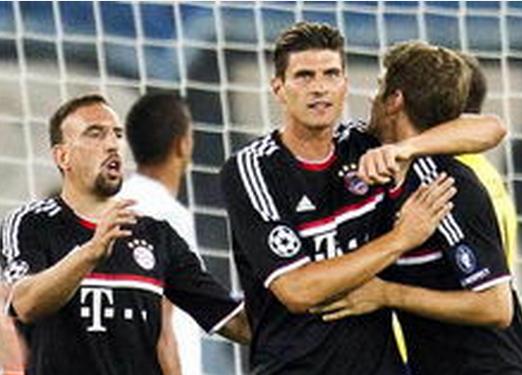 欧冠战报：西蒙屡献神扑，巴尔科拉中框，巴黎0-0闷平毕包