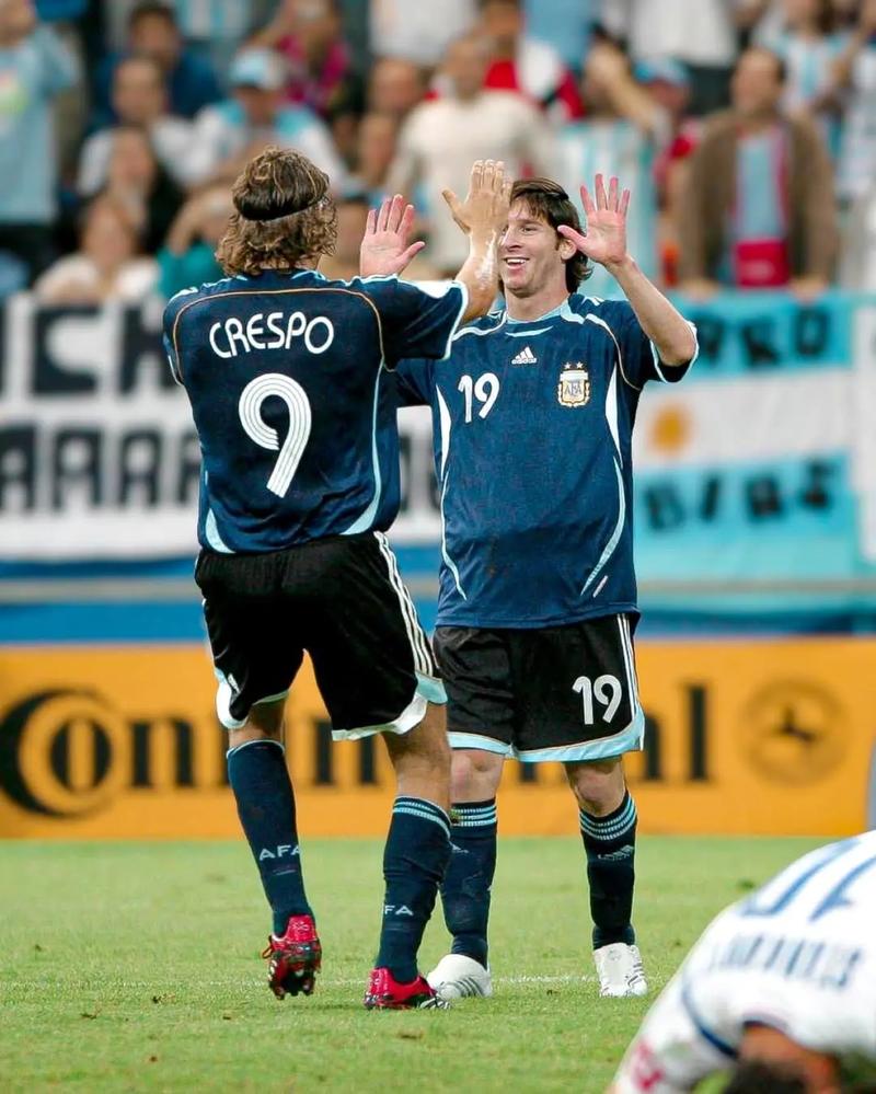 世界杯诞生3个死亡之组！同组4队实力相近：荷兰vs日本，争夺头名