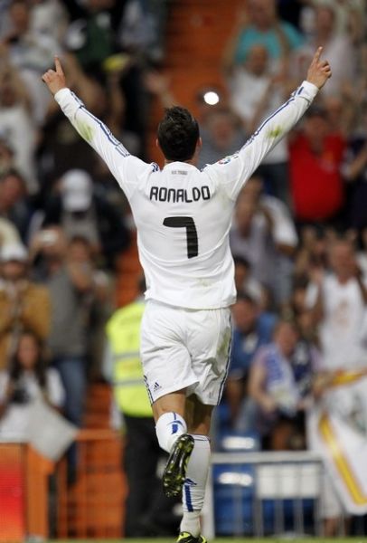 加图索：主场被灌4球我必须承担责任；意大利不能再一碰就倒（加图索：主场失四球责任在我；意大利不能再轻碰即倒）