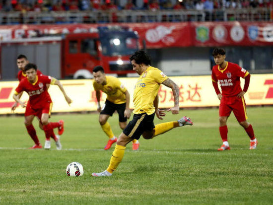 珍藏铃木一朗球棒与建言 牟礼翔来台带「秘密武器」配饭店培根