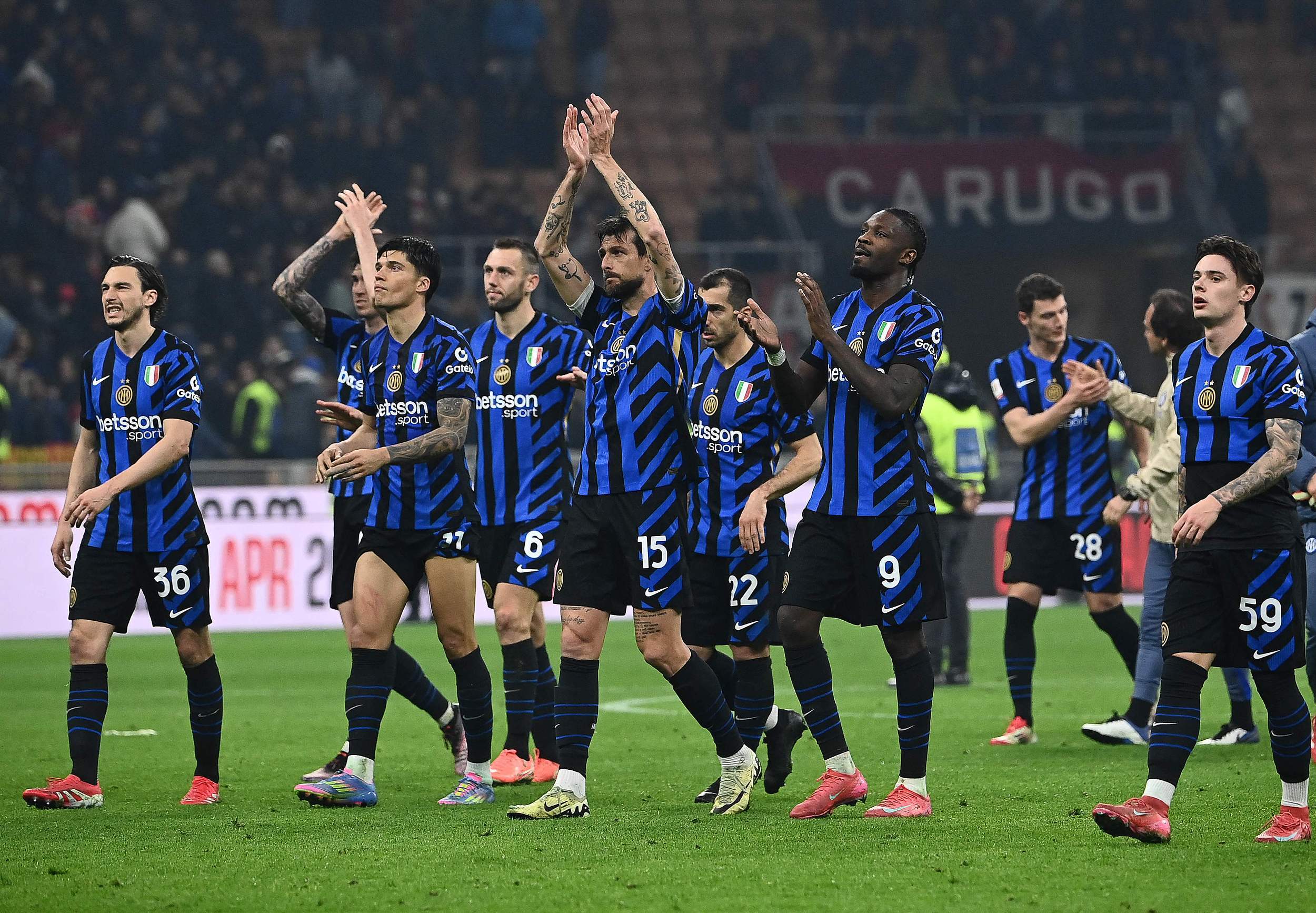 我懂用户晒视频：疑似泰山球迷看亚冠试图进入国安看台未果（我懂用户发布视频：疑似泰山球迷观亚冠试图进入国安看台未果）