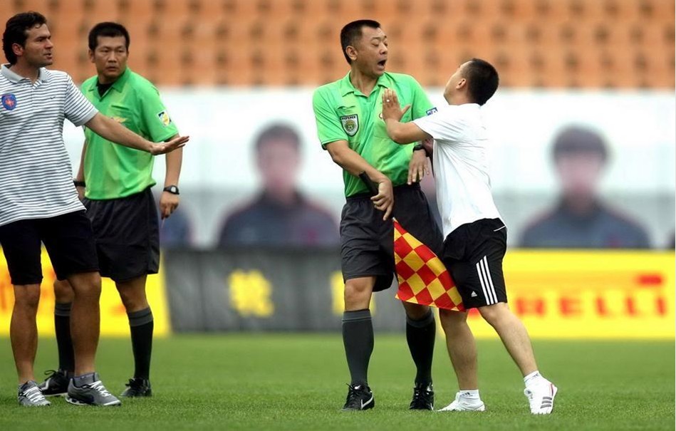 本-福斯特：拉门斯出击很果断，英超经验丰富的门将才能做到（本-福斯特：拉门斯出击干脆，只有英超经验老到的门将能做到）